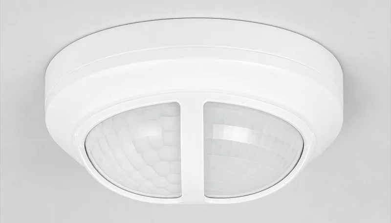 Ceiling dual-tech motion sensor