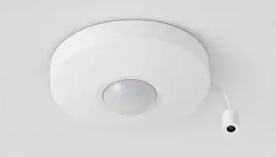 Ceiling PIR dry-contact sensor