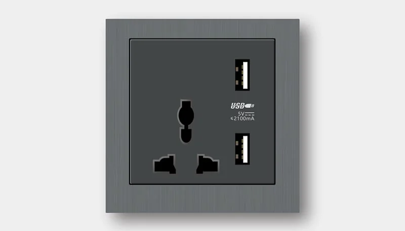 Three-pin / triple / USB wall outlet